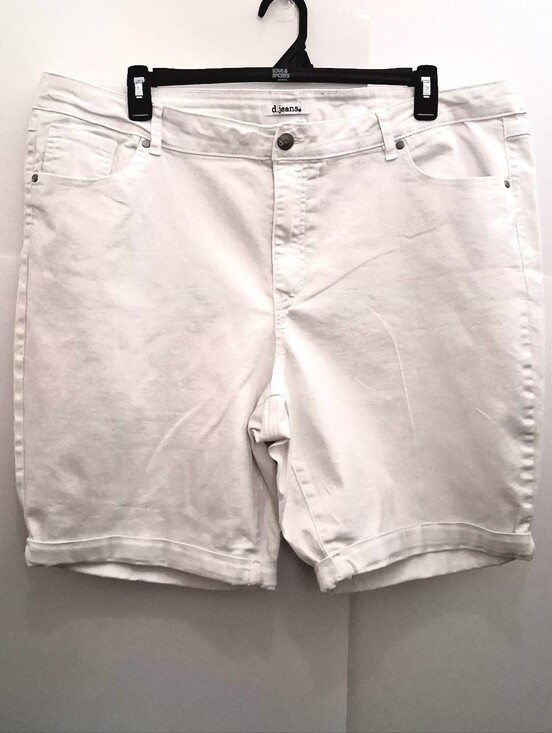 d. jeans Pants - D. JEANS White Women’s Denim Stretchy Jean Shorts Size 22W